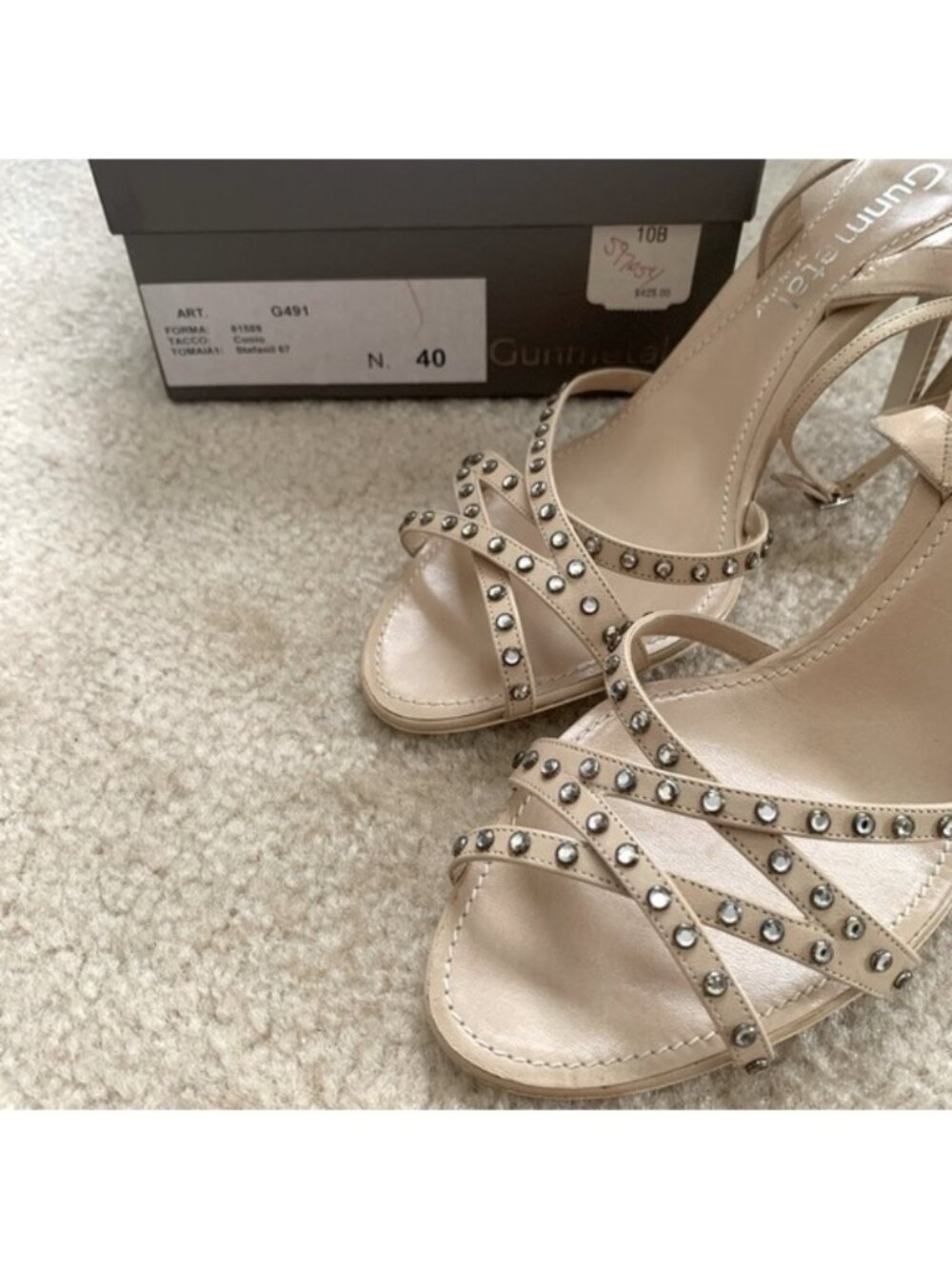 Neiman Marcus Cream Leather With Crystal Studs Size 10